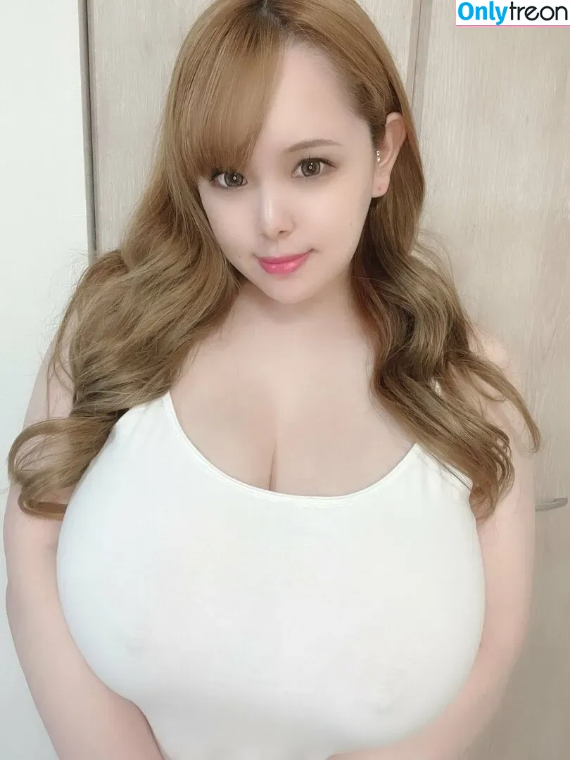Nina Nishimura nude photo #0128 (nina_nishimura / nishimura_nina)