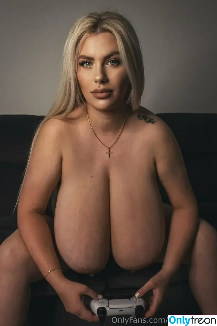 NinaPhoenix nude photo #0809 (Tamara Dido / ninaphoenix_)