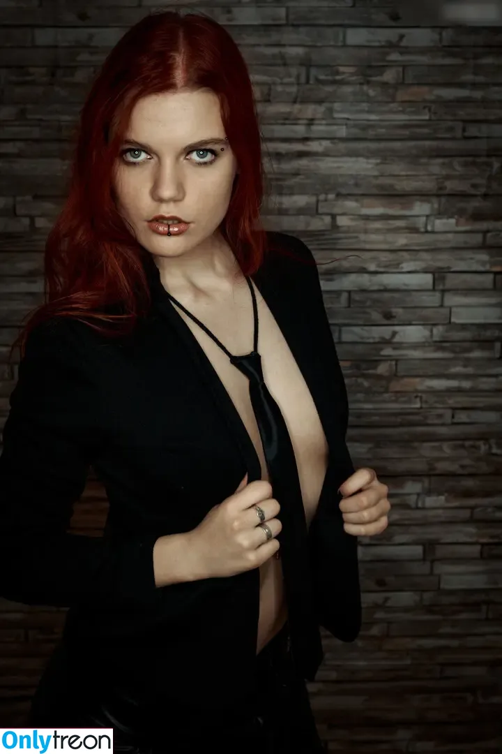 NineLives nude photo #0029 (ninelives.model)