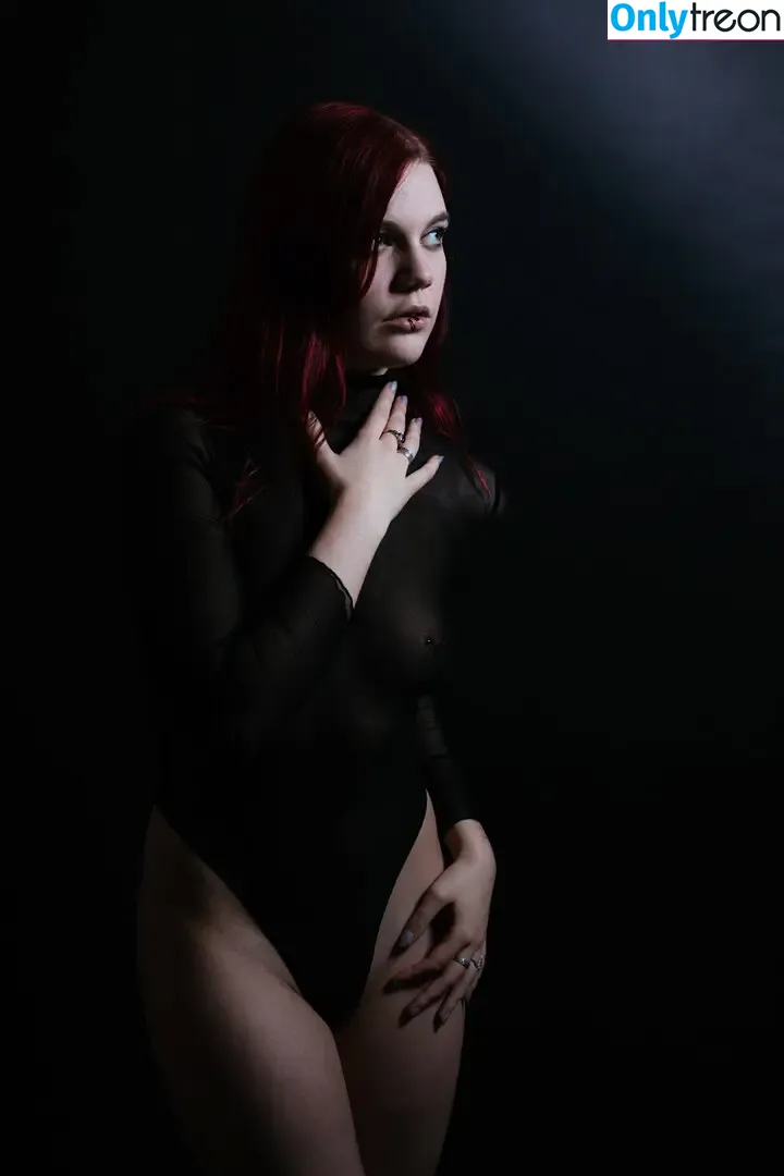 NineLives nude photo #0083 (ninelives.model)