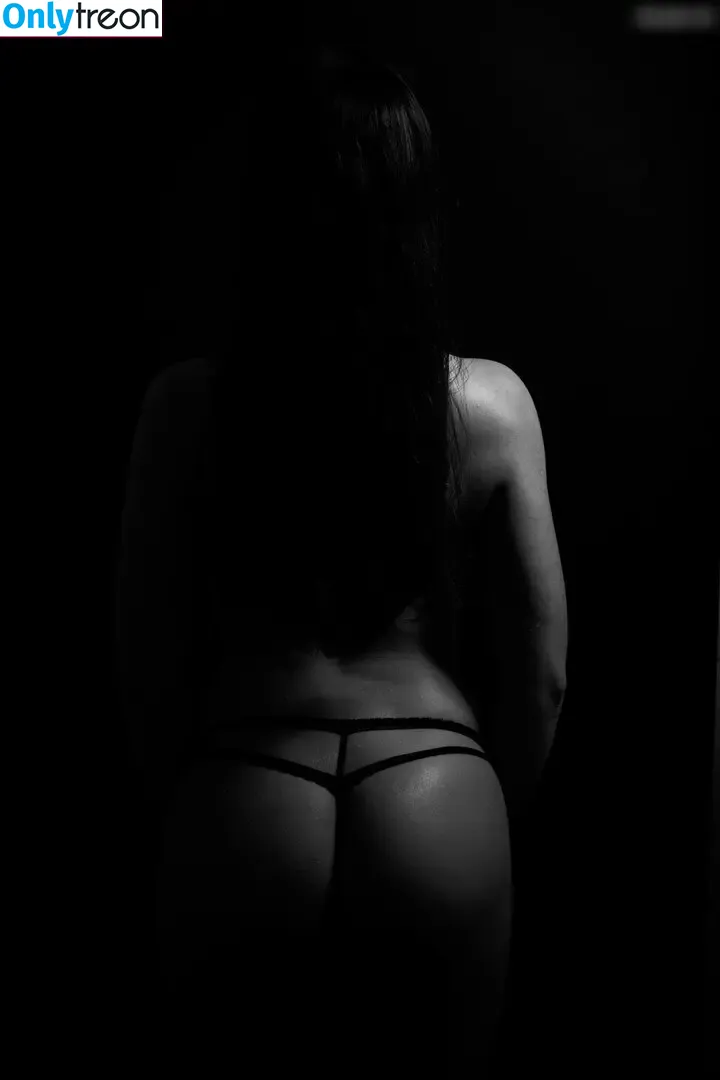 NineLives nude photo #0084 (ninelives.model)