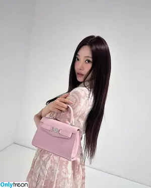 Ningning (æspa / aespa / imnotningning / littlechopper nude photo #0026