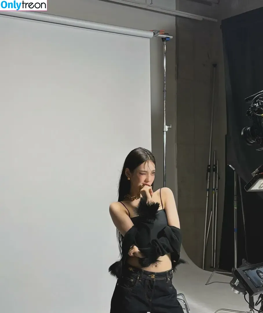 Ningning (æspa nude photo #0218 (aespa / imnotningning / littlechopper)