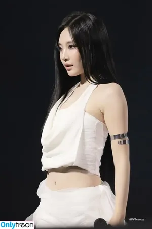 Ningning (æspa / aespa / imnotningning / littlechopper nude photo #1117
