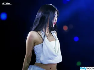Ningning (æspa / aespa / imnotningning / littlechopper nude photo #1122