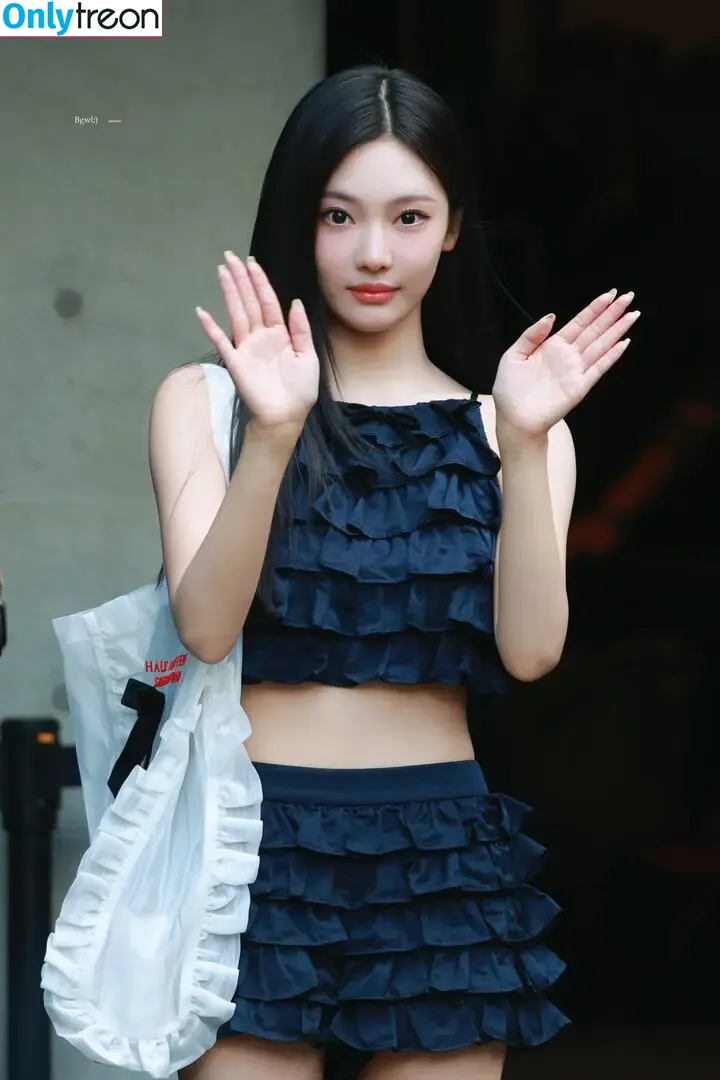 Ningning (æspa nude photo #1298 (aespa / imnotningning / littlechopper)