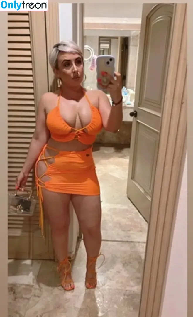 nitaaababyy nude photo #0007 (nitaaababy)