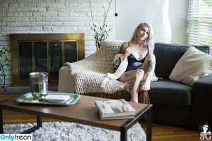 Nixie / drinknixie / nixiethedoll nude photo #0029