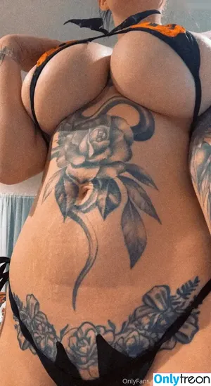 Nixy / eviloldsovl 🦇 / evilsovl / nicole / nixylandofficial nude photo #0732