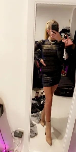 Noah Cyrus / noahcyrus nude photo #0047