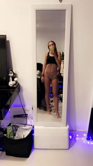 Noah Cyrus / noahcyrus nude photo #0051