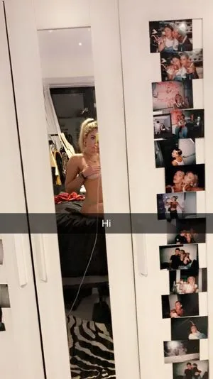 Noah Cyrus / noahcyrus nude photo #0081