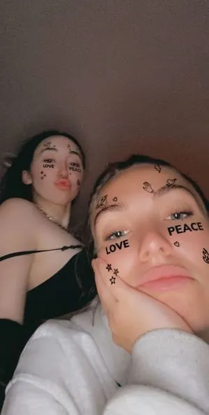 Noah Cyrus / noahcyrus nude photo #0098
