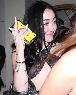 Noah Cyrus / noahcyrus nude photo #0103