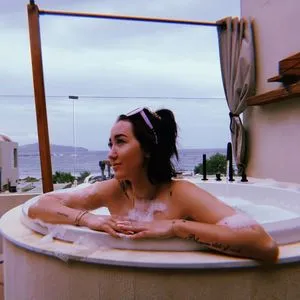 Noah Cyrus / noahcyrus nude photo #0118