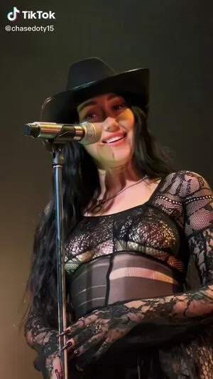 Noah Cyrus / noahcyrus nude photo #0345