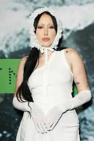 Noah Cyrus / noahcyrus nude photo #0347