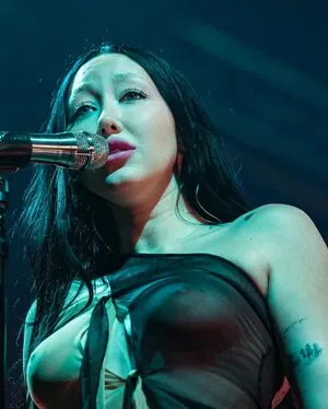 Noah Cyrus / noahcyrus nude photo #0423