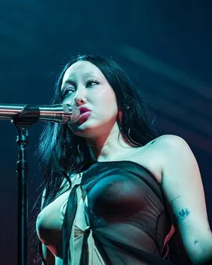 Noah Cyrus / noahcyrus nude photo #0424