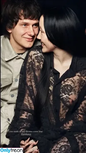 Noah Cyrus / noahcyrus nude photo #0566