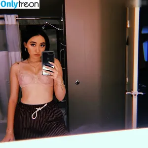Noah Cyrus / noahcyrus nude photo #0609