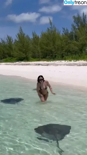 Noah Cyrus / noahcyrus nude photo #0964