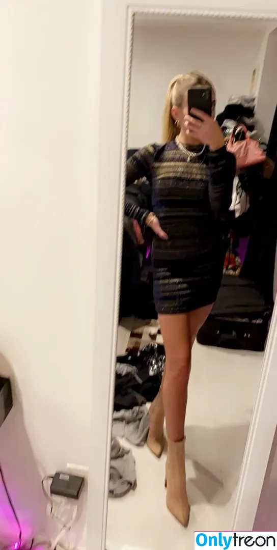 Noah Cyrus nude photo #0047 (noahcyrus)