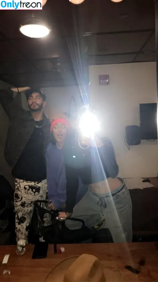 Noah Cyrus nude photo #0064 (noahcyrus)