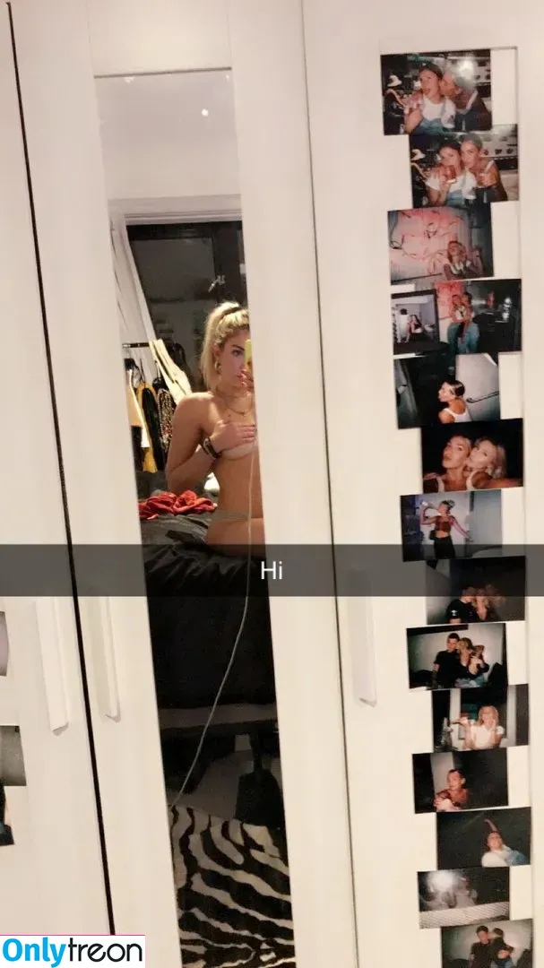 Noah Cyrus nude photo #0081 (noahcyrus)