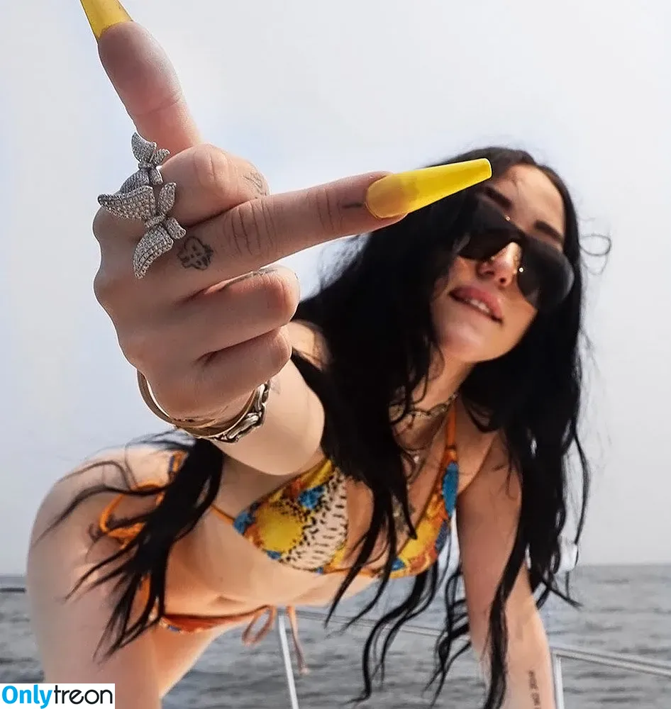 Noah Cyrus nude photo #0174 (noahcyrus)