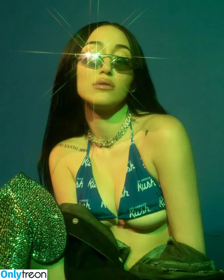 Noah Cyrus nude photo #0217 (noahcyrus)