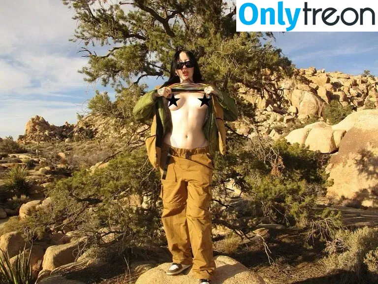 Noah Cyrus nude photo #0222 (noahcyrus)