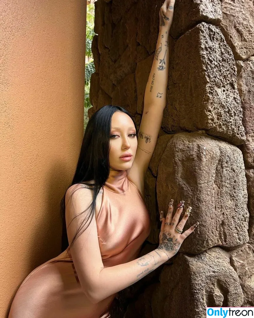 Noah Cyrus nude photo #0265 (noahcyrus)