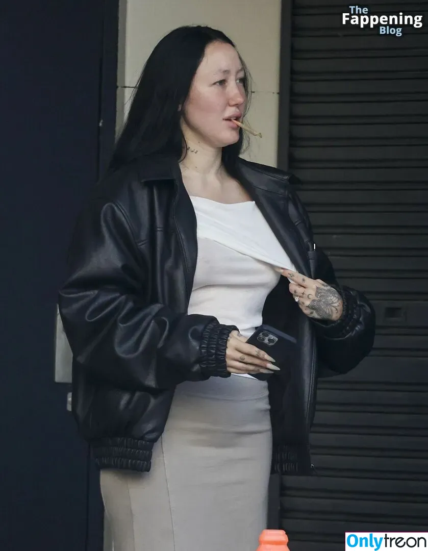 Noah Cyrus nude photo #0380 (noahcyrus)