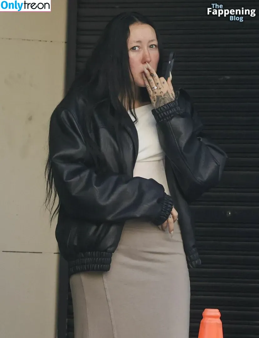 Noah Cyrus nude photo #0402 (noahcyrus)