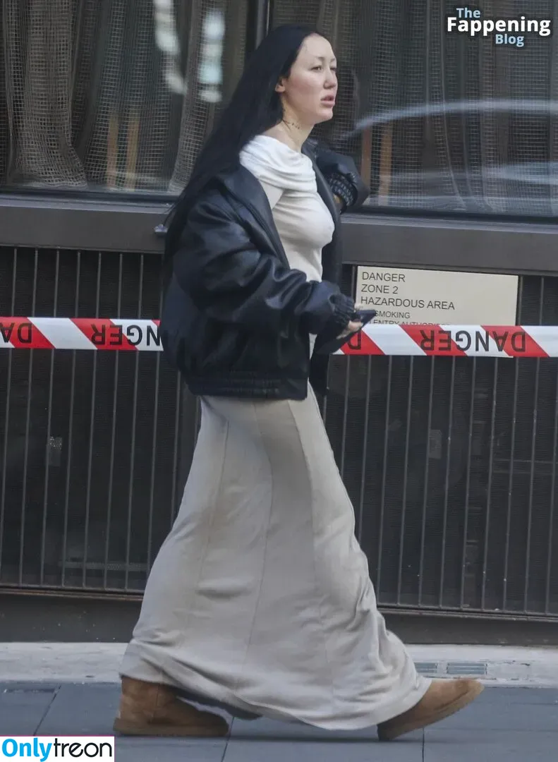 Noah Cyrus nude photo #0411 (noahcyrus)
