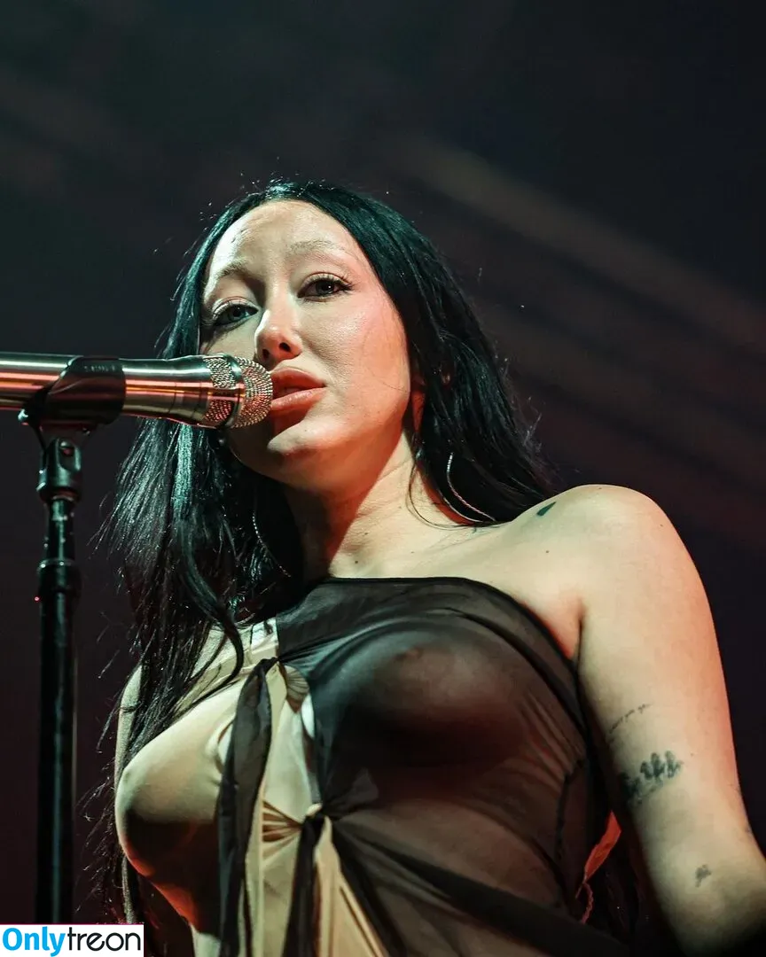 Noah Cyrus nude photo #0419 (noahcyrus)