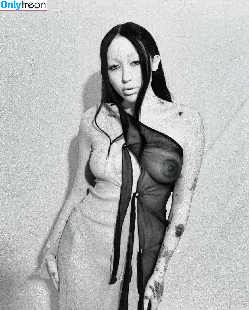 Noah Cyrus nude photo #0439 (noahcyrus)