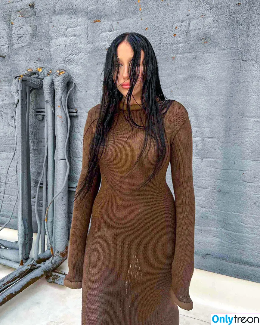 Noah Cyrus nude photo #0448 (noahcyrus)