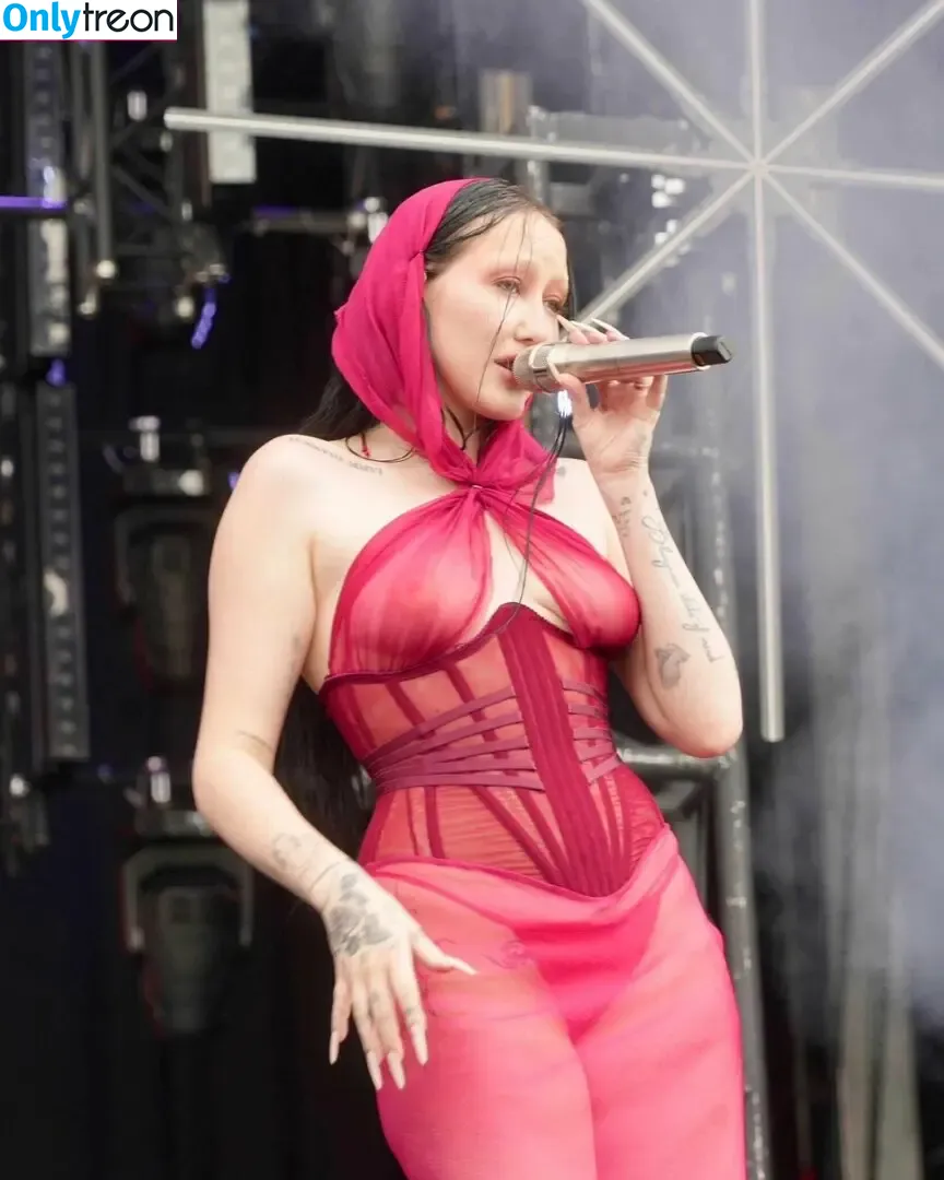 Noah Cyrus nude photo #0582 (noahcyrus)