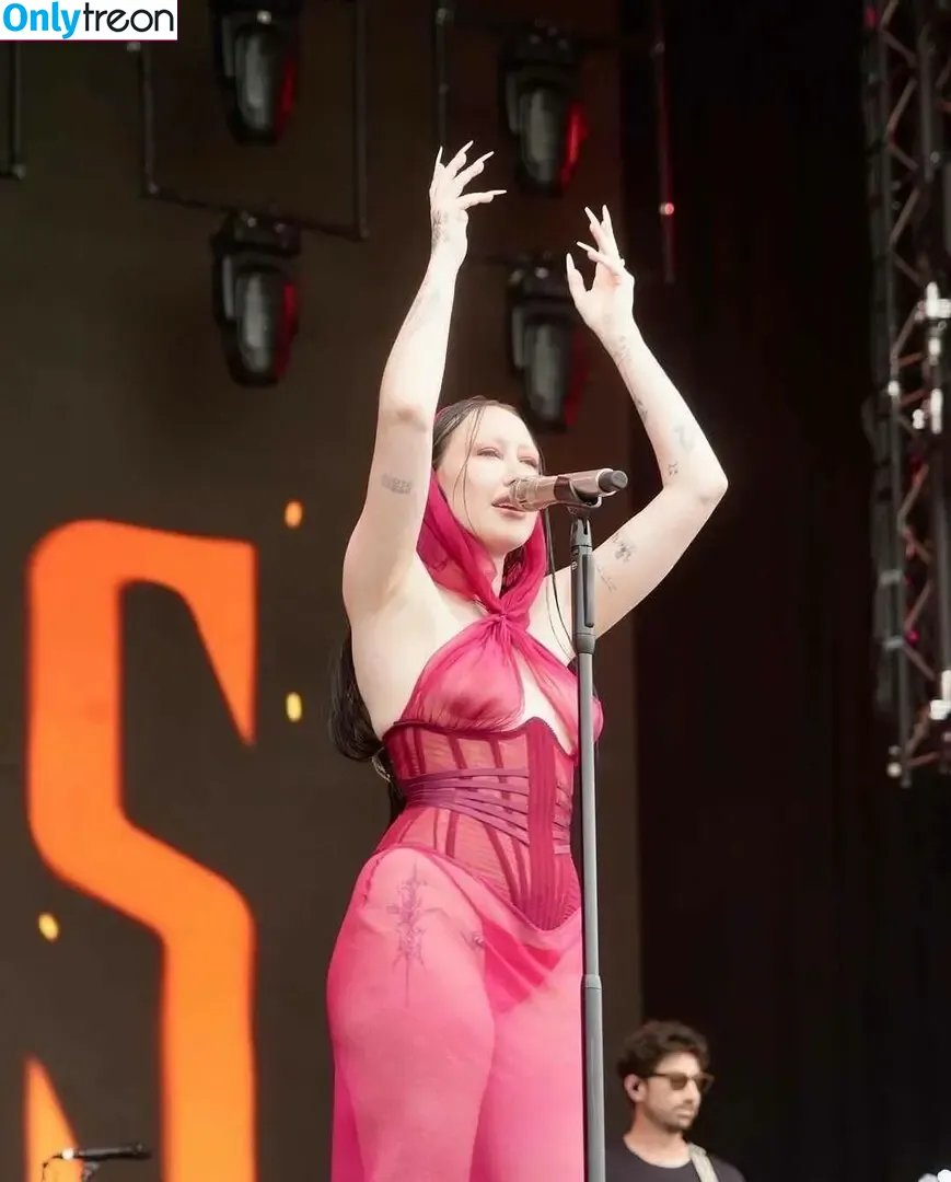 Noah Cyrus nude photo #0584 (noahcyrus)