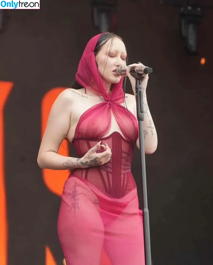 Noah Cyrus nude photo #0586 (noahcyrus)