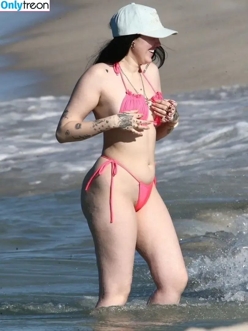 Noah Cyrus nude photo #0626 (noahcyrus)