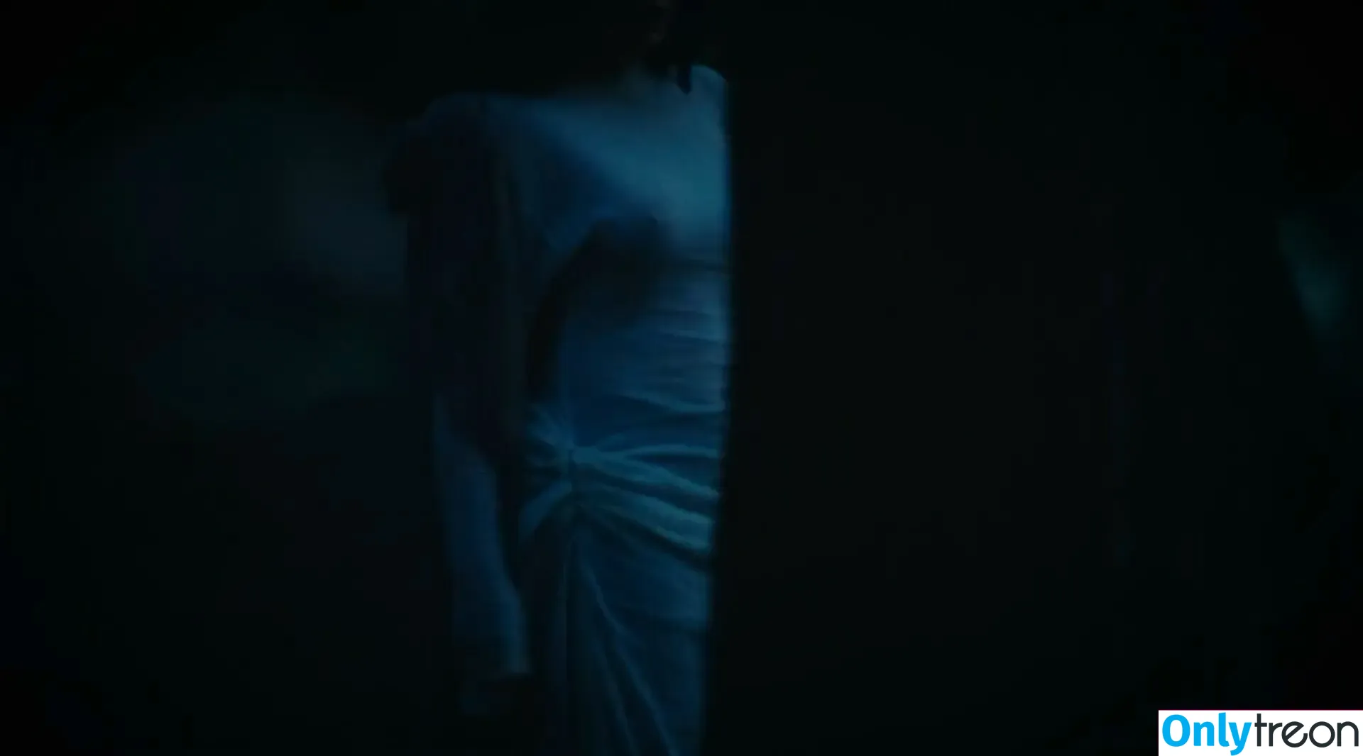 Noah Cyrus nude photo #0893 (noahcyrus)