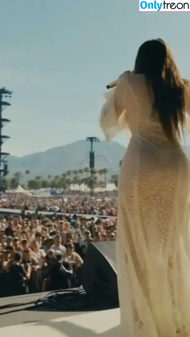 Noah Cyrus nude photo #0902 (noahcyrus)