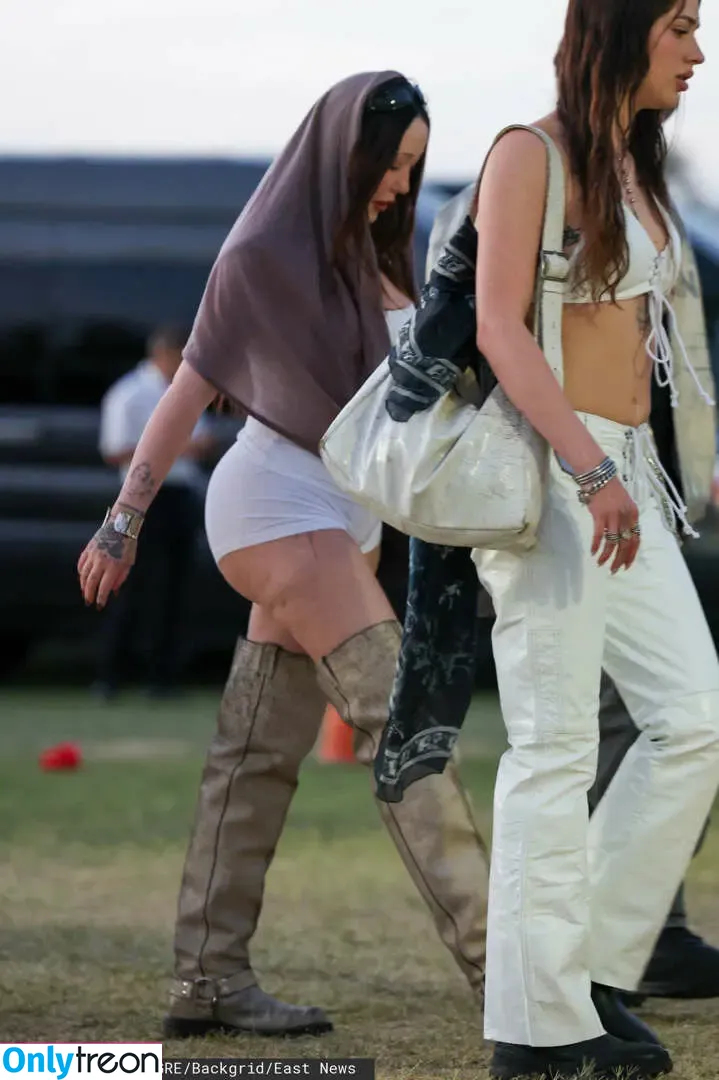 Noah Cyrus nude photo #0904 (noahcyrus)