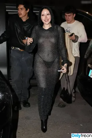 Noah Cyrus / noahcyrus nude photo #1024