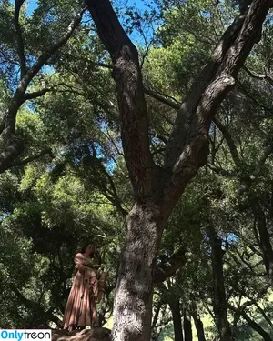 Noah Cyrus / noahcyrus nude photo #1025