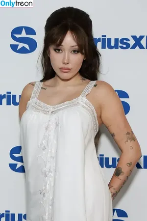 Noah Cyrus / noahcyrus nude photo #1069