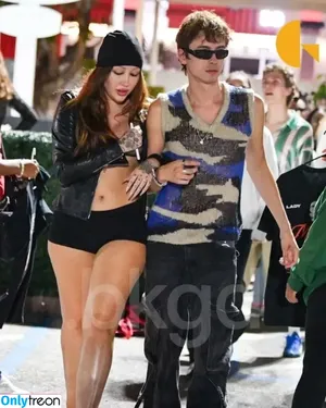 Noah Cyrus / noahcyrus nude photo #1082